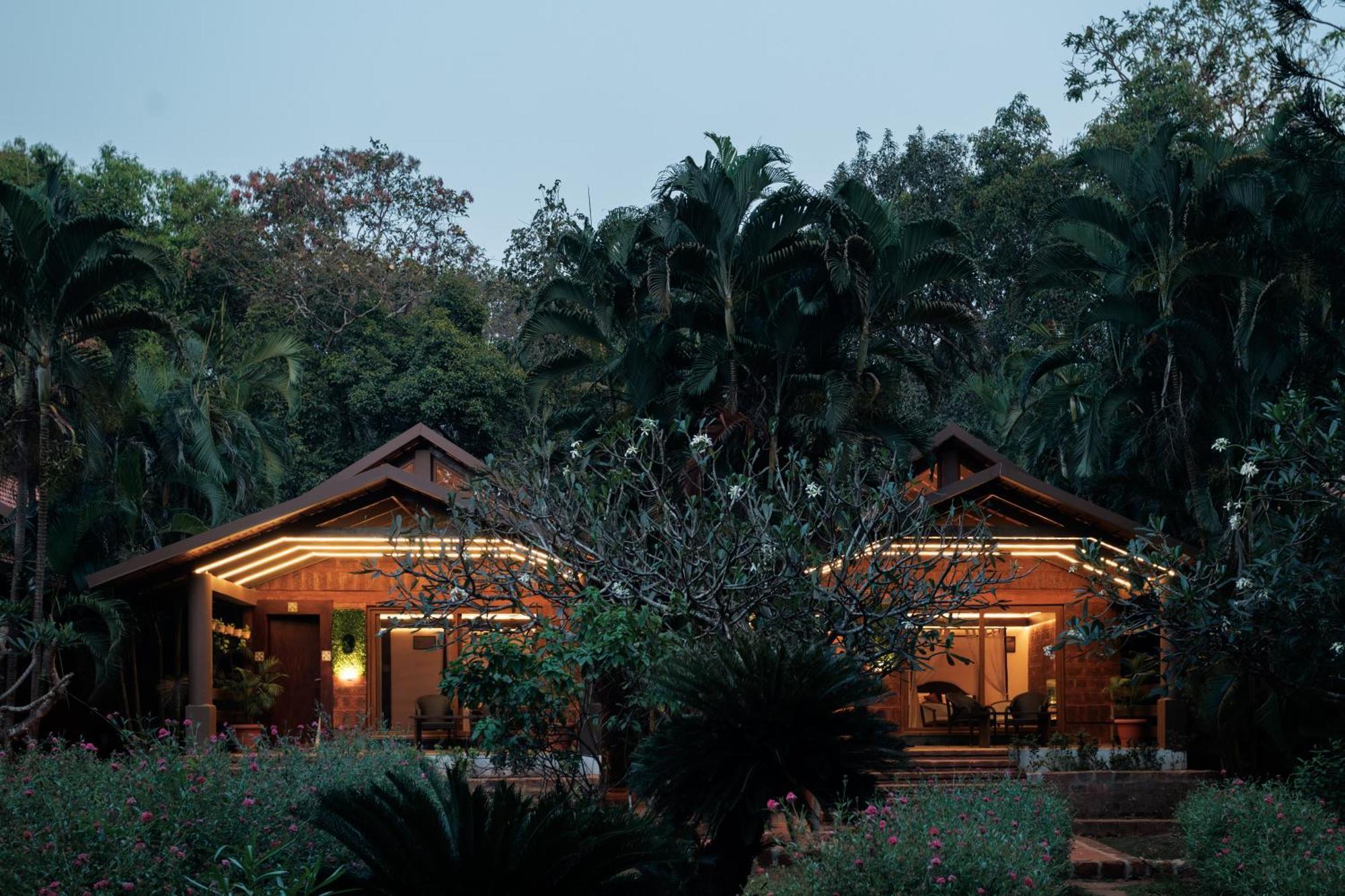 Sai Vishram Beach Resort Bainduru Exterior photo