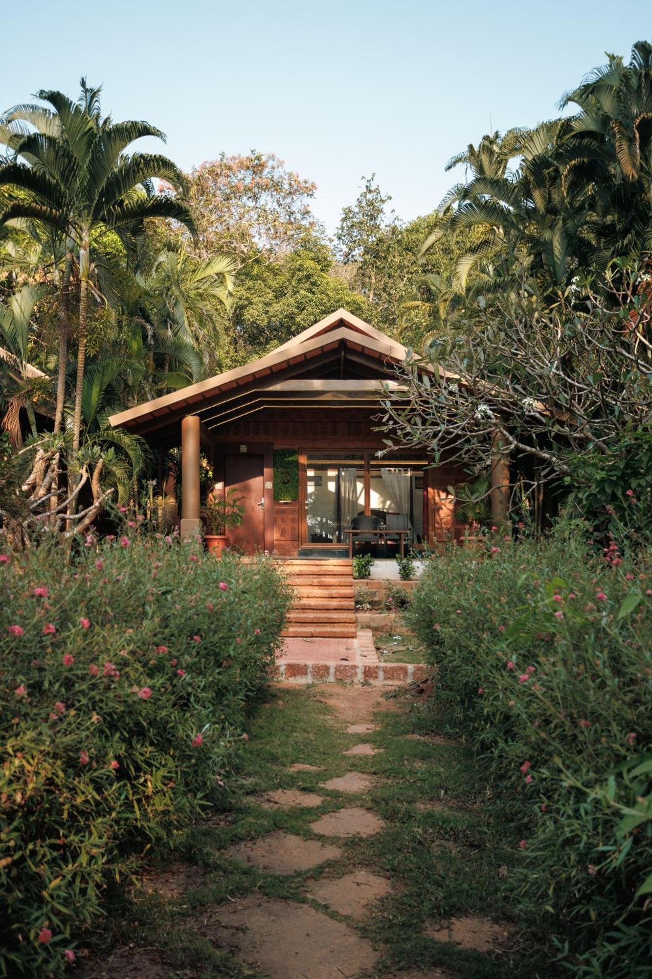Sai Vishram Beach Resort Bainduru Exterior photo