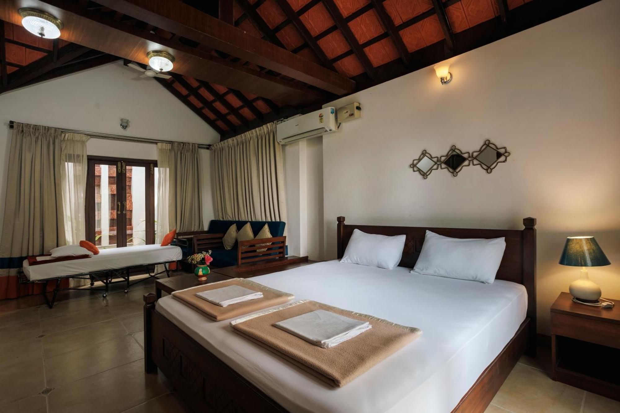 Sai Vishram Beach Resort Bainduru Exterior photo