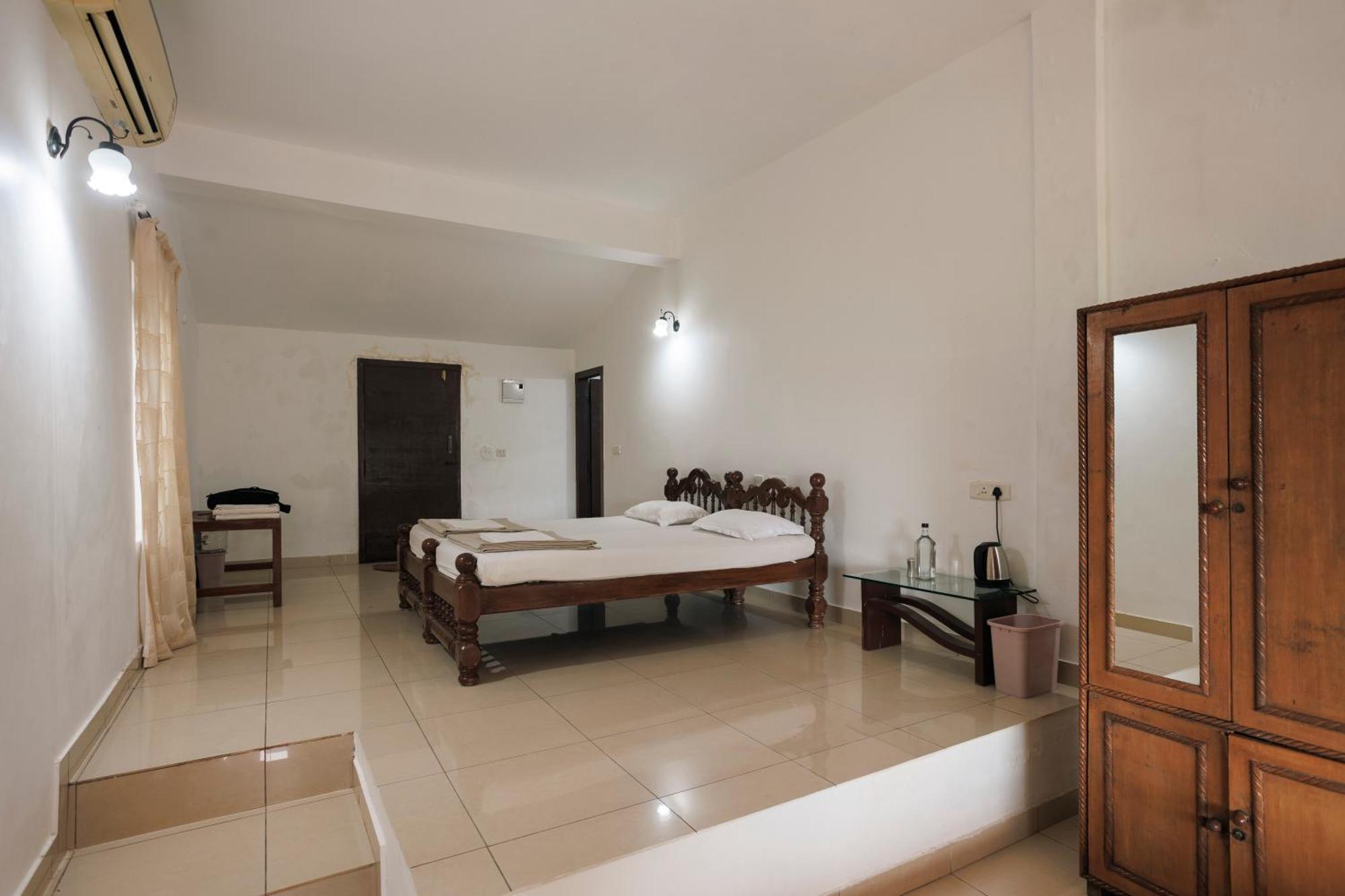 Sai Vishram Beach Resort Bainduru Exterior photo
